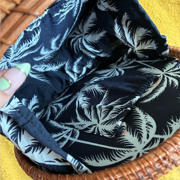 TROPIC// Brown Woven Crossbody Bag - Picture 6 of 10